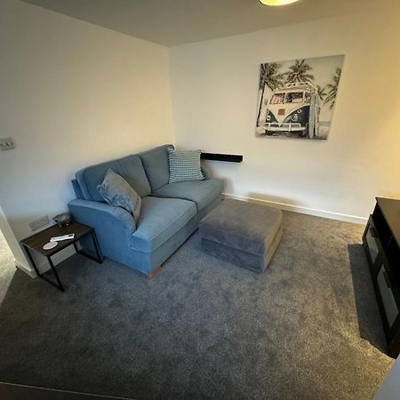 Modern 1 Bed Apartment With Car Parking Bitton 外观 照片