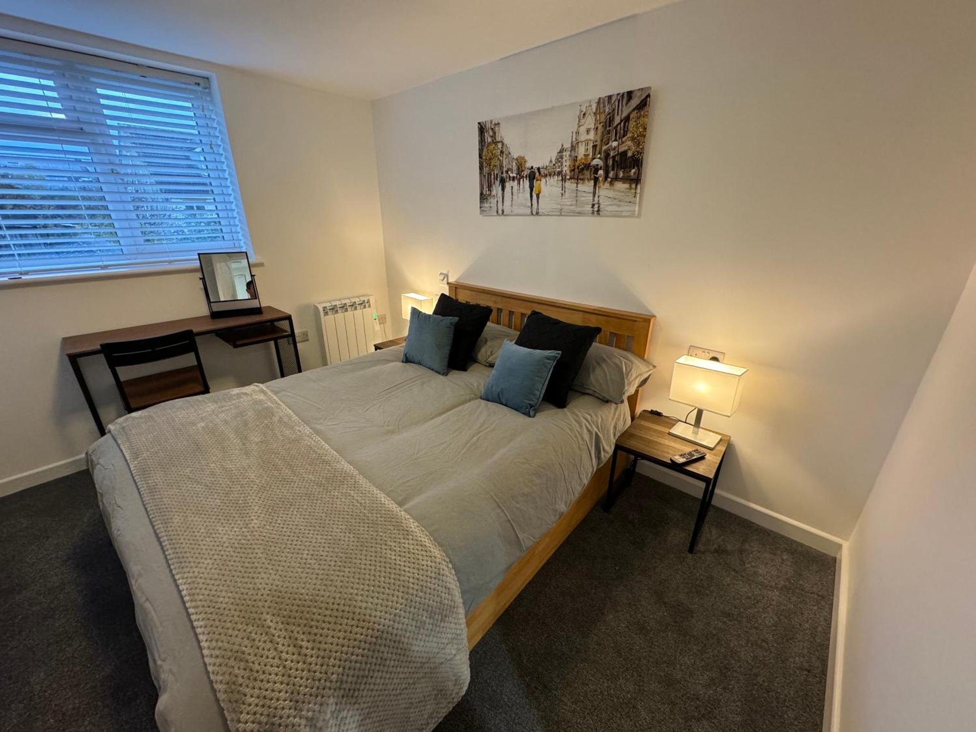 Modern 1 Bed Apartment With Car Parking Bitton 外观 照片
